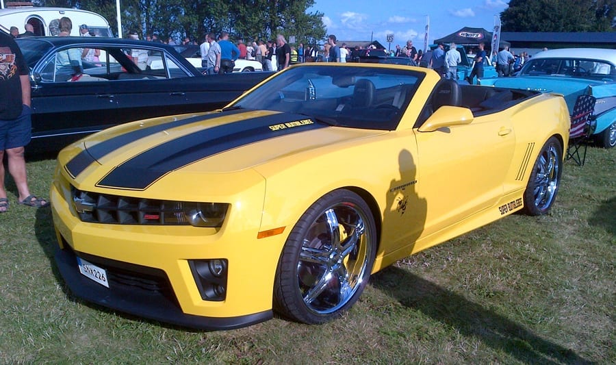 Bilar fån hela världen finns i Löddebilträff