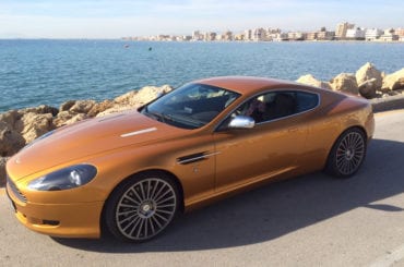 Aston Martin D9 – snygg och snabb