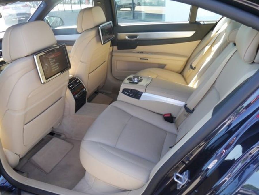 Begagnad BMW 750LD XDRIVE M-Sportpaket, Head Up, GSD, LED till ett mycket bra pris Adventsveckans BMW 750LD XDRIVE M-Sportpaket, Head Up, GSD, LED