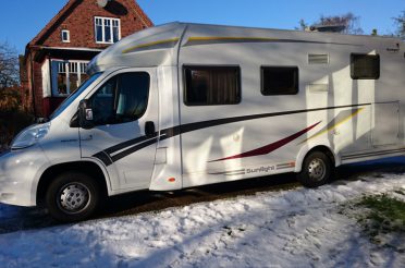 Sunlight T 67 med 5 sovplatser Fiatchassi 131 hk