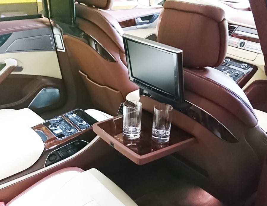 Tyskland, Audi A8 TDI L Audi exclusive Bentley Edition