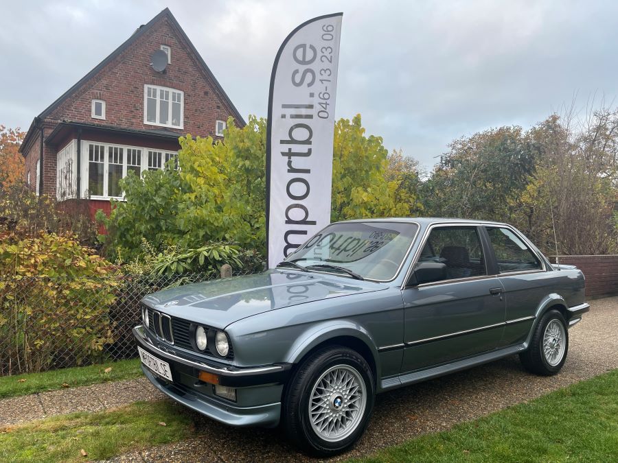 Import av en BMW 325 iX årsmodell 1987 Tysk import av en BMW 325